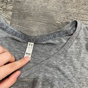UNDER ARMOUR TEE